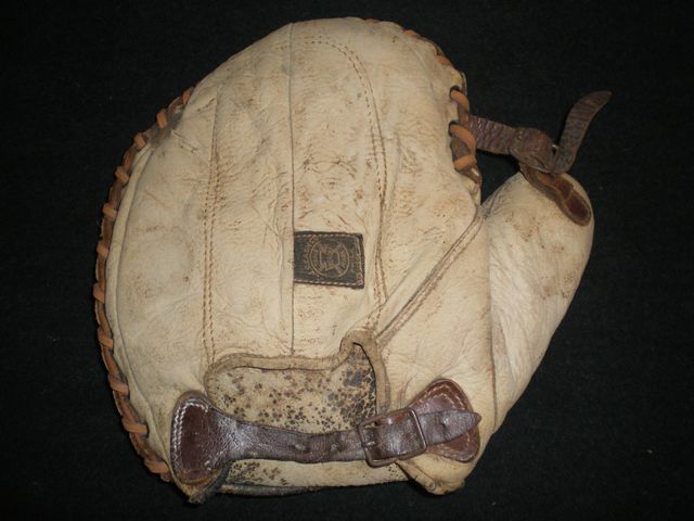 A.J. Reach Basemitt Back 6